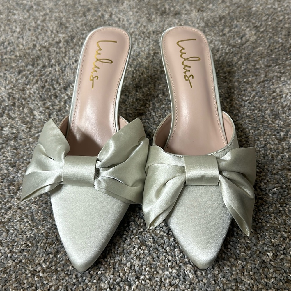 Lulu’s Lyle Ivory Satin Pointed-Toe Mules